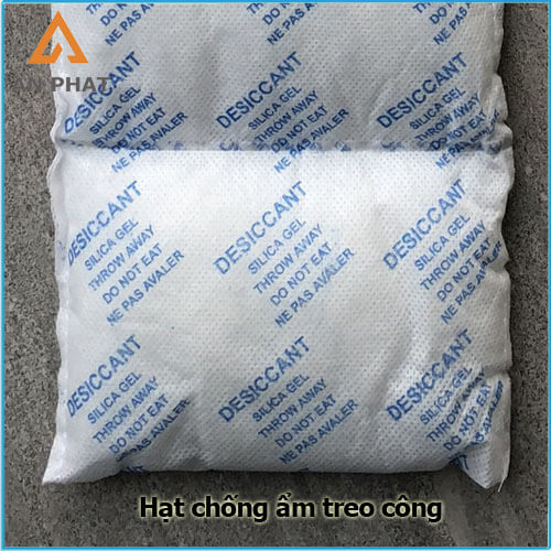 Dùng hạt chống ẩm treo công để bảo quản hàng hóa trong không gian kín, trong thùng container